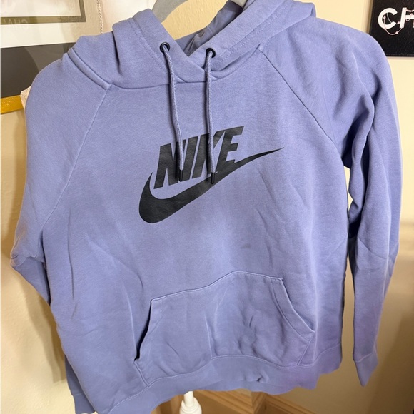 Nike Tops - Nike Women's Lavender Hoodie Sweater